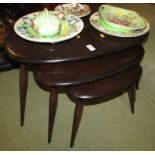 NEST OF THREE ERCOL DARK ELM TRIPOD PEBBLE OCCASIONAL TABLES