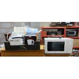 Samsung Microwave and other kitchen appliances (8)