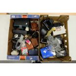 A collection of vintage cameras and accessories (2 trays)