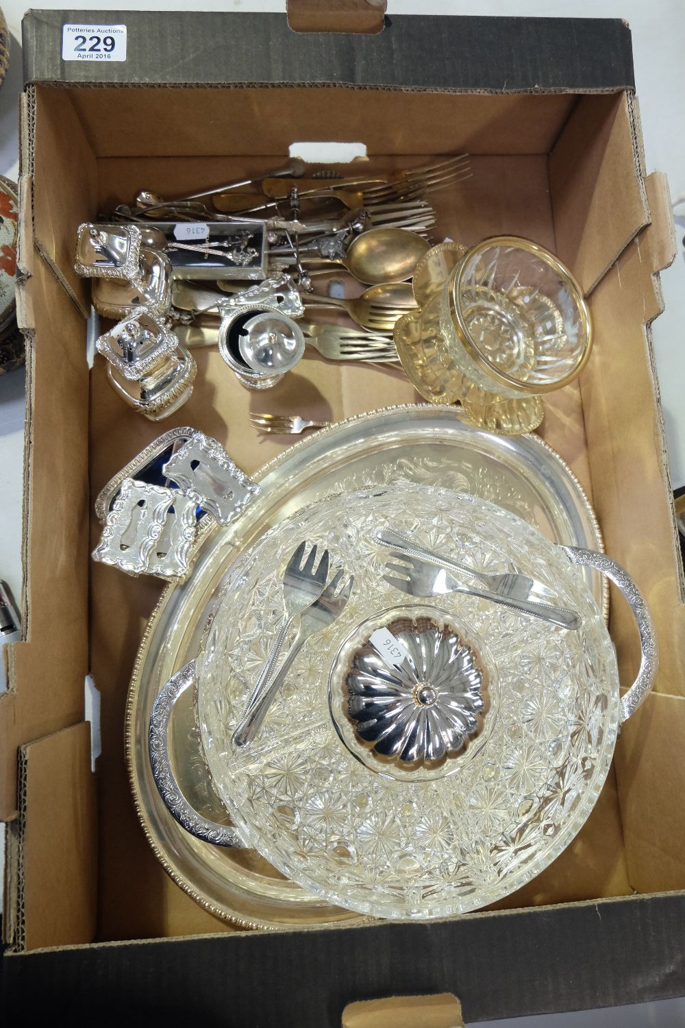 A collection of silver plate items to in