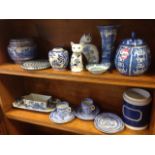 Miscellaneous blue & white ceramics including Chinese jars, a Spode vase, willow pattern, a pair