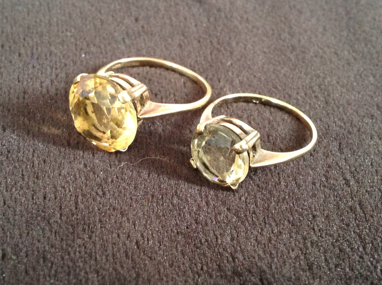 Two hallmarked gold rings claw set with large circular clear stones; a small 9ct gold signet ring - Image 2 of 3