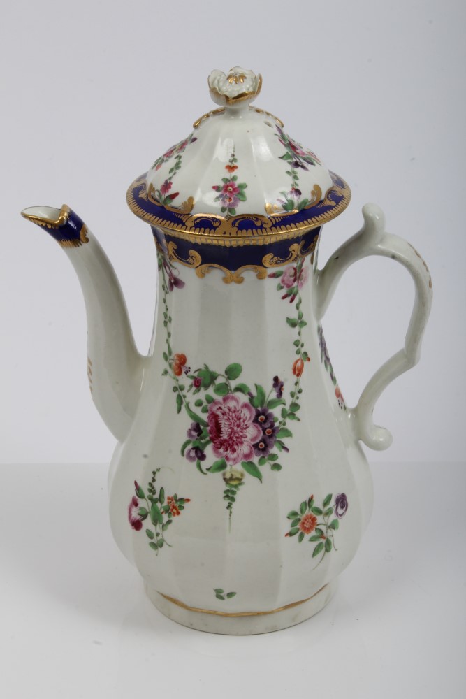 18th century Worcester fluted coffee pot and cover with moulded floral knop,
