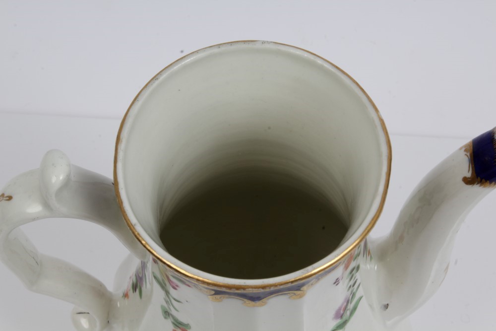 18th century Worcester fluted coffee pot and cover with moulded floral knop, - Image 5 of 5
