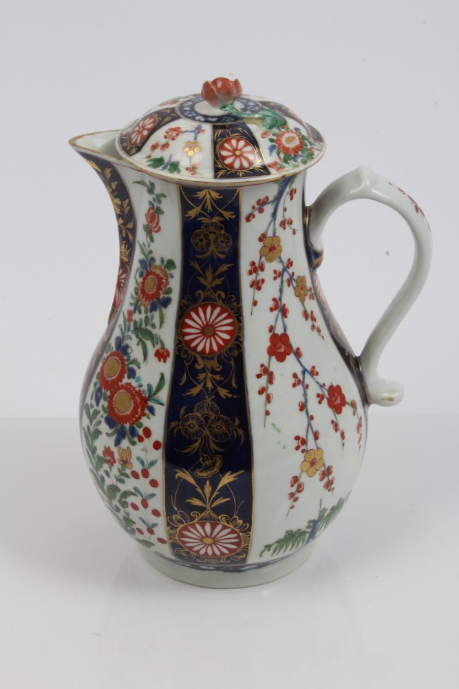 18th century Worcester Queens pattern jug and cover with floral knop,