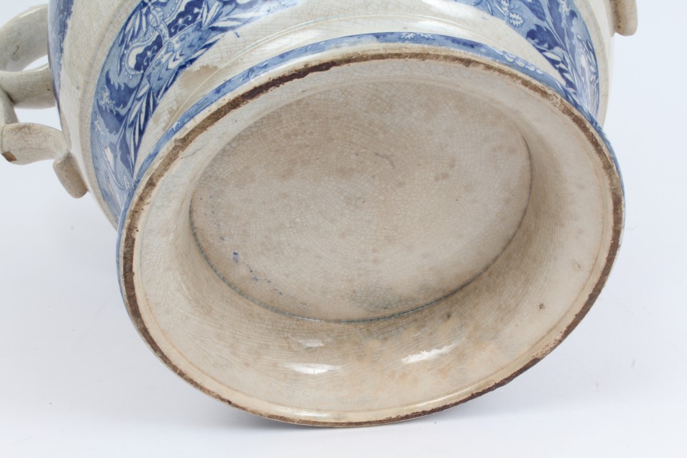 Large early 19th century English blue and white two-handled jar with printed figures in country - Image 8 of 8