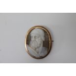 Ladies' gold cameo brooch CONDITION REPORT 2.5cm approx wide, 3 cm approx length.