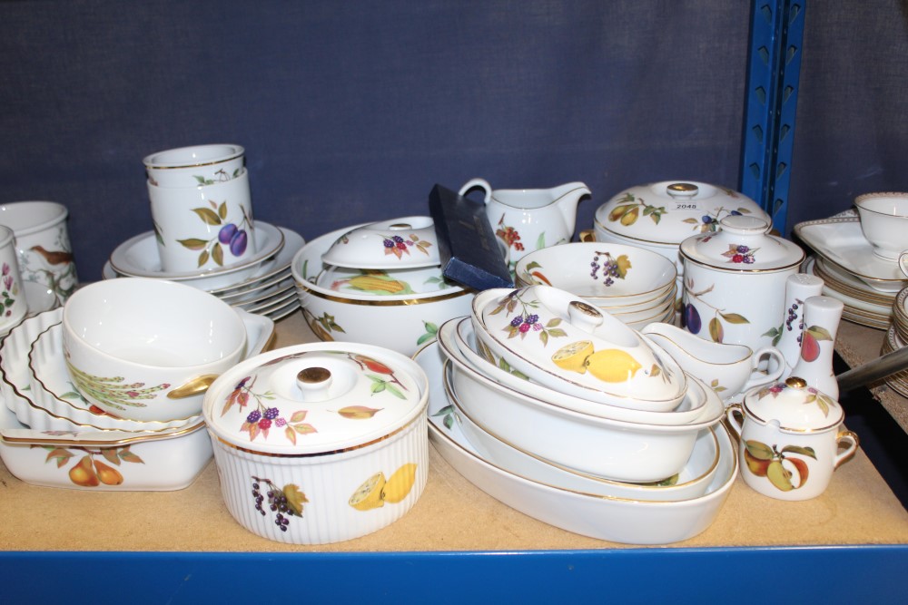 Royal Worcester Evesham oven-to-table ware (43 pieces) - Image 2 of 2