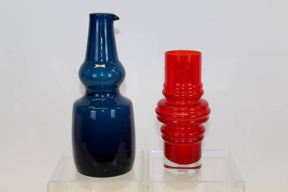 Bertil Vallien blue tinted art glass ewer and one other red glass vase (2)