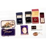 Collection of jewellery - to include gold (9ct) amethyst single stone ring and pair gold (9ct)