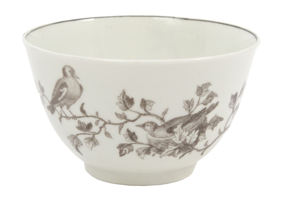 Rare Worcester Hancock tea bowl printed with birds in a nest and in flight,