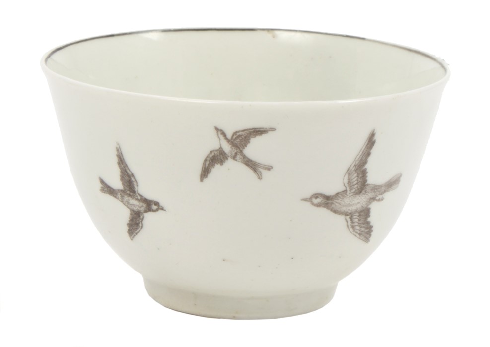 Rare Worcester Hancock tea bowl printed with birds in a nest and in flight, - Bild 3 aus 4