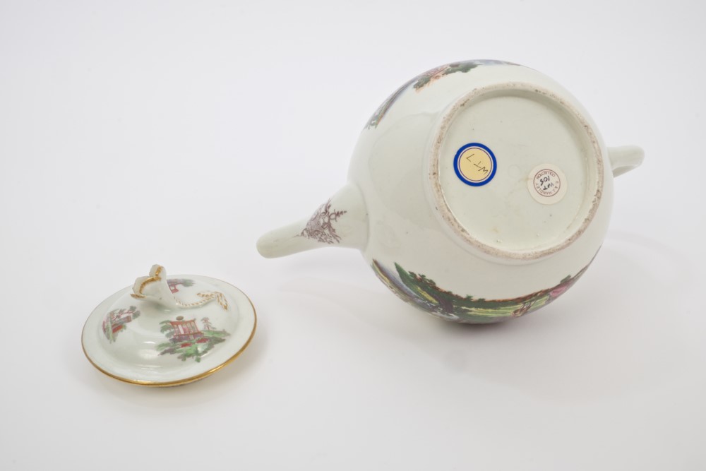 18th century Worcester Hancock printed and painted teapot and cover, circa 1765, - Bild 2 aus 7