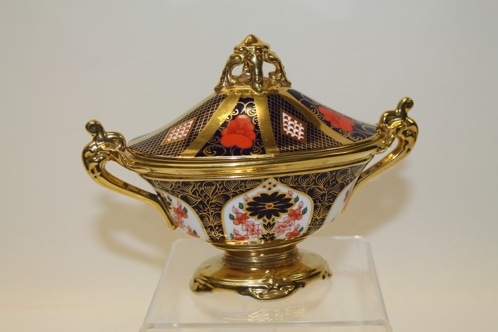 Royal Crown Derby Imari pattern urn and cover, printed marks to base, no.