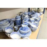 Extensive Copeland Spode Italian pattern blue and white dinner service (82 pieces),