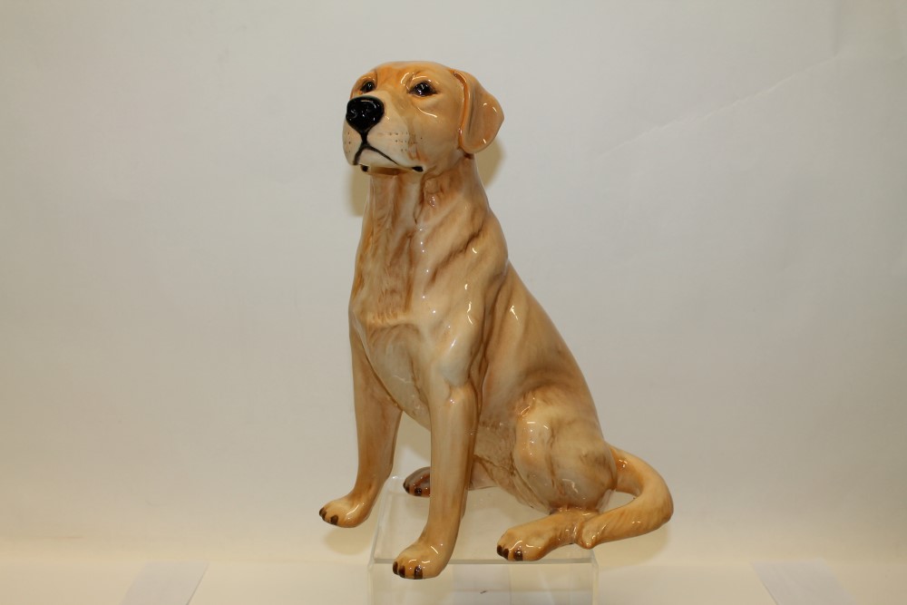 Beswick Fireside model - Labrador Dog no.