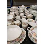 Paragon Country Lane tea and dinner service (98 pieces)