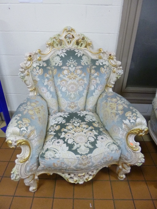 AN ITALIAN STYLE THREE PIECE SUITE, with ornate white and gilt frame, comprising of a three seater - Image 3 of 4