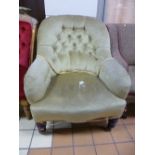 A VICTORIAN UPHOLSTERED BEDROOM CHAIR (sd)