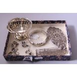 A COLLECTION OF SILVER SUNDRIES, to include amber jewellery, a silver belt buckle, a bangle, etc