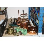 A SMALL QUANTITY OF METALWARE, to include copper kettle, warming pan etc