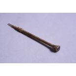 A VICTORIAN AND GOLD AGATE PROPELLING PENCIL, approximate weight 10.2 grams