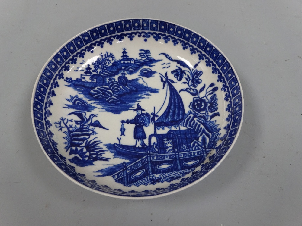 A WORCESTER BLUE AND WHITE TEA BOWL, decorated with figure fishing and landscapes, saucer - Image 2 of 7