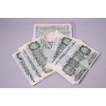 AMOUNTS OF 1940'S - 50'S ONE POUND BANKNOTE, with rare notes and replacements with thirteen seperate