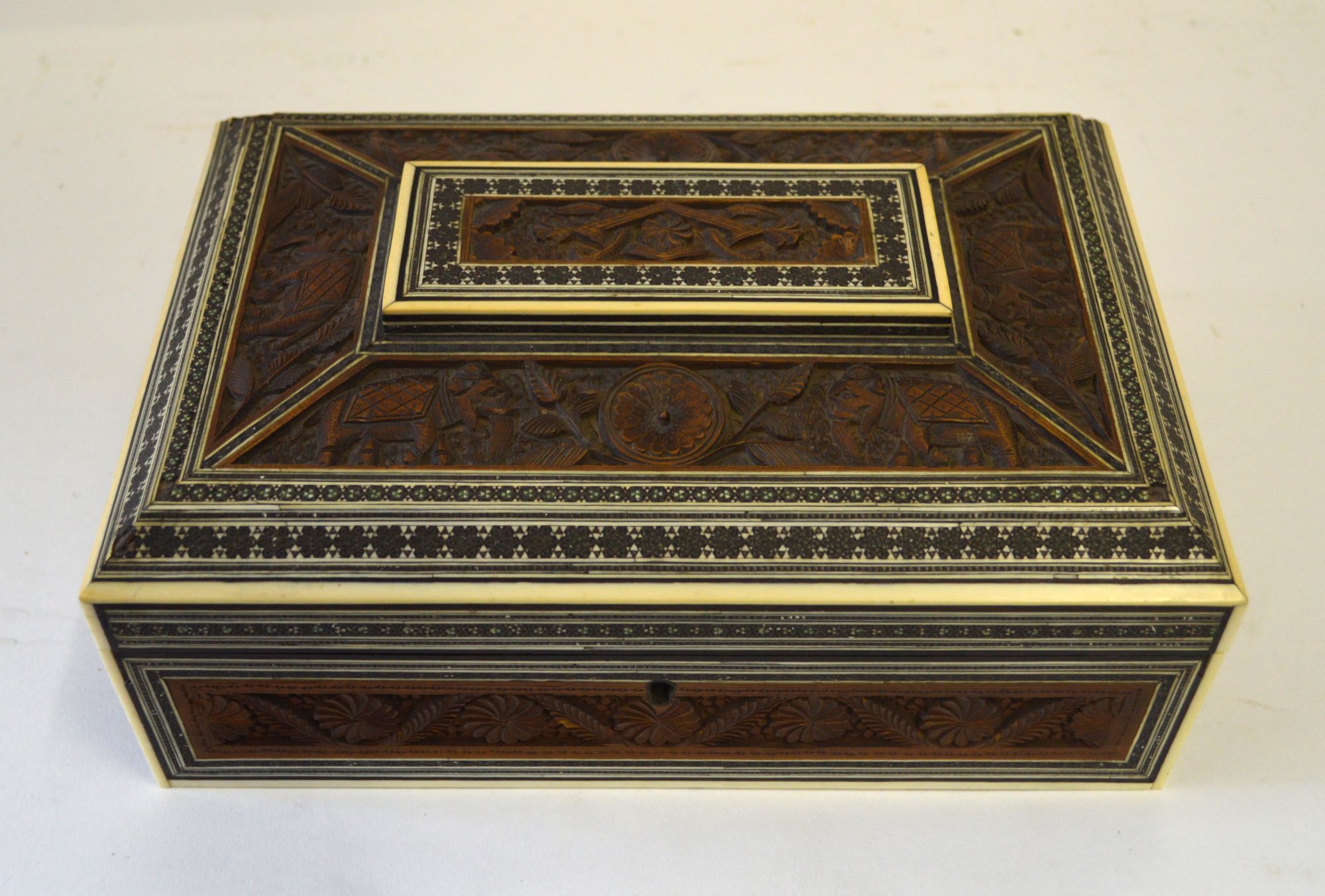 An early 20th century Anglo-Indian Vizagapatam sandalwood sewing/jewellery box,