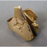 A 15 ct gold contemporary naturalistic ring by Bent Wegstrom CONDITION REPORTS: