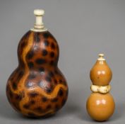 A small double gourd dispenser With an ivory dispensing finial,