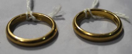 Two 22 ct gold wedding bands