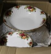 A quantity of Royal Albert 'Old Country Rose' china