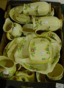 A quantity of Royal Doulton Minden pattern dinnerware