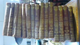 A quantity of Hutchinsons Pictorial History of the War