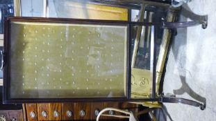 A Regency mahogany fire screen/display stand