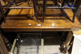 A Victorian walnut centre table CONDITION REPORTS: Generally in good condition