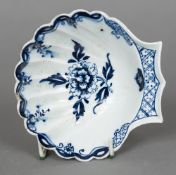 An 18th century Lowestoft porcelain pickle dish The scallop shell moulded body decorated with