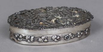 An Edwardian silver box and cover, hallmarked London 1909,