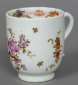 An 18th century Lowestoft porcelain coffee can Polychrome decorated with floral sprays. 6.