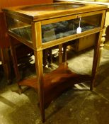 A fine quality inlaid 19th century bijouterie table