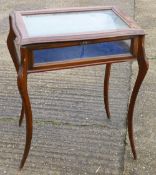 An Edwardian bijouterie table