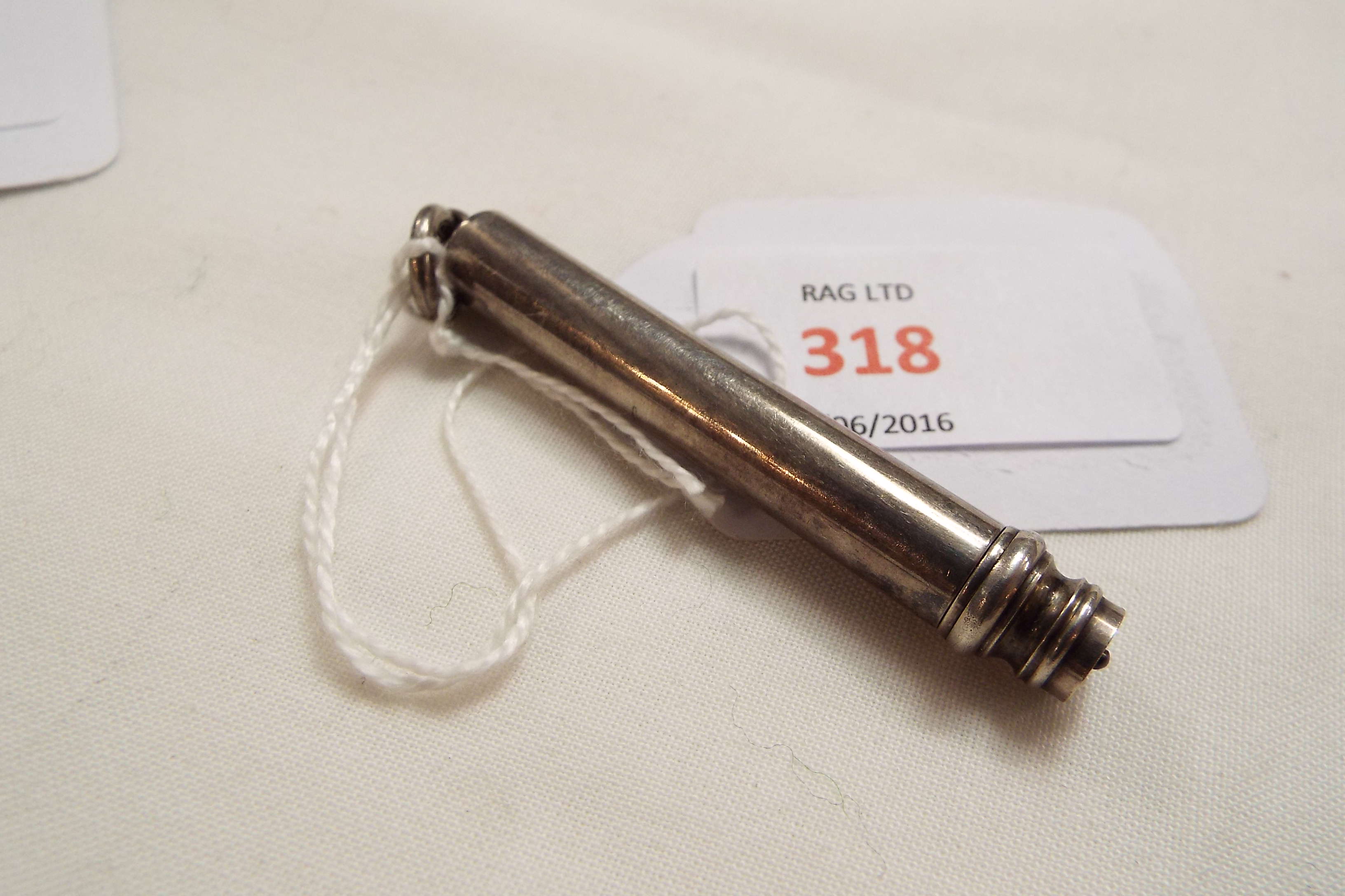 A Sampson Morden & Co sterling silver propelling pencil - Image 2 of 2