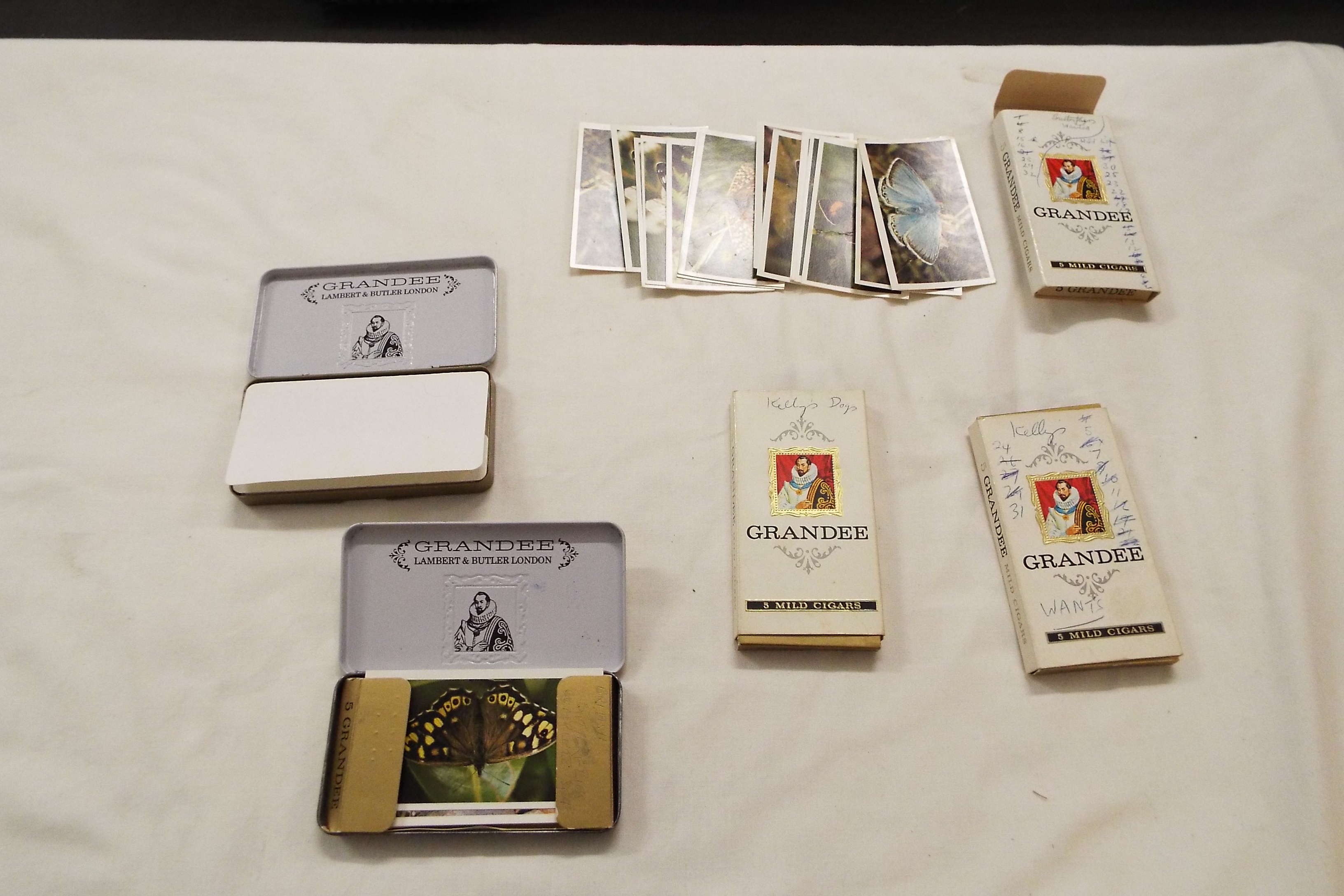 A selection of Grande cigar card sets