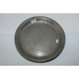 Pewter charger with incised Oriental design and impressed marks to reverse Huikee Swatow