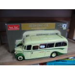 A Boxed Sun Star 1:24 Scale Diecast #5002, 1947 Bedford OB Duple Vista Coach, EDL 637 Southern