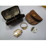 A 9ct Signet Ring, together with a Victorian bar brooch, plus another 9ct ring (broken) and locket.