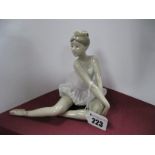 A Lladro Ballerina Figurine "A Graceful Pose", no. 06174, 13cms high.