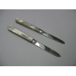 Two Hallmarked Silver Bladed Folding Fruit Knives, each with decorative scales. (2)