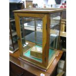 Dudley & Co. Ltd Showcase Manufacturers Holloway London N.7 Oak Cased Table Top Display Cabinet,